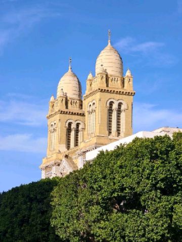 チュニジア、地中海のロマンティックな饗宴。