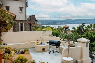 Say no to rushing around this May Day! At this Erhai Lake house in Dali Prefecture, I just want to stare out the window and daydream