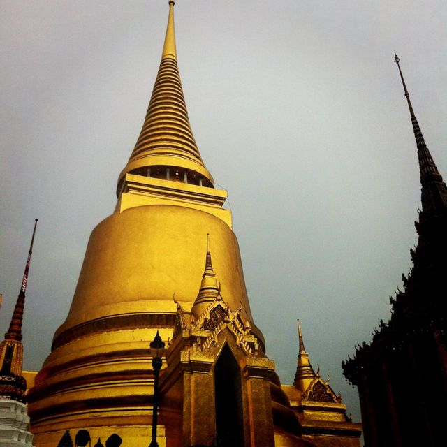 All that GLITTERS is the GRAND PALACE!
