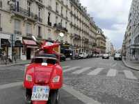 Champs-Élysées & the Arc de Triomphe