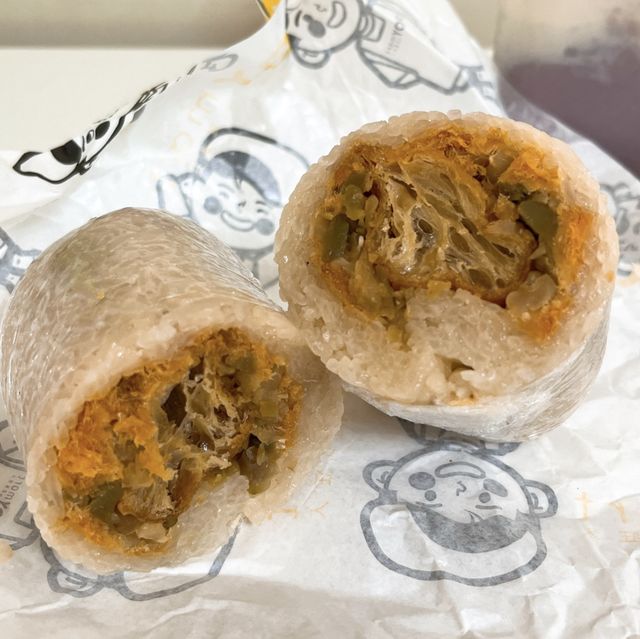狂人粢飯加芋泥豆乳，呢個lunch十分之飽！