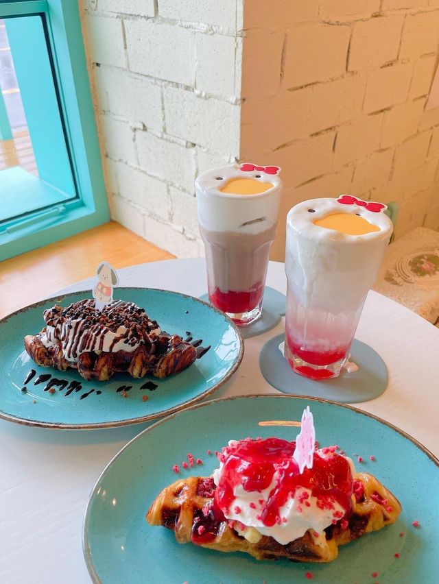 귀산에 위치한 크로플 맛집 79파운야드 귀여운 인테리어로 사진찍기 너무 좋아요❤️
