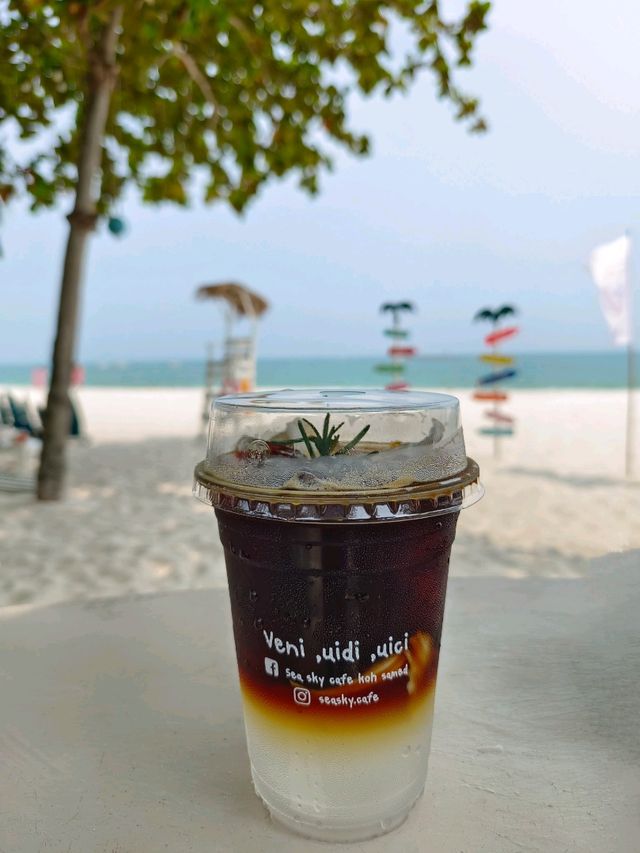 SEA SKY cafe คาเฟ่ริมทะเลหาดทรายแก้ว เกาะเสม็ด