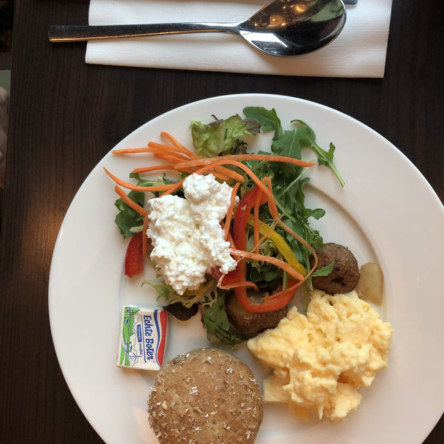《Hyatt Place Amsterdam Airport  阿姆斯特丹機場凱悅嘉軒酒店》