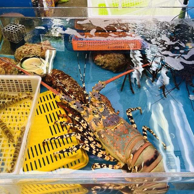 好地道嘅沖繩泊港漁市場