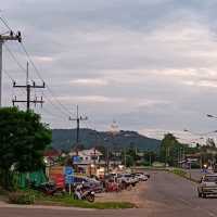 ตลาดต้องชม Walking Street มุกดาหาร