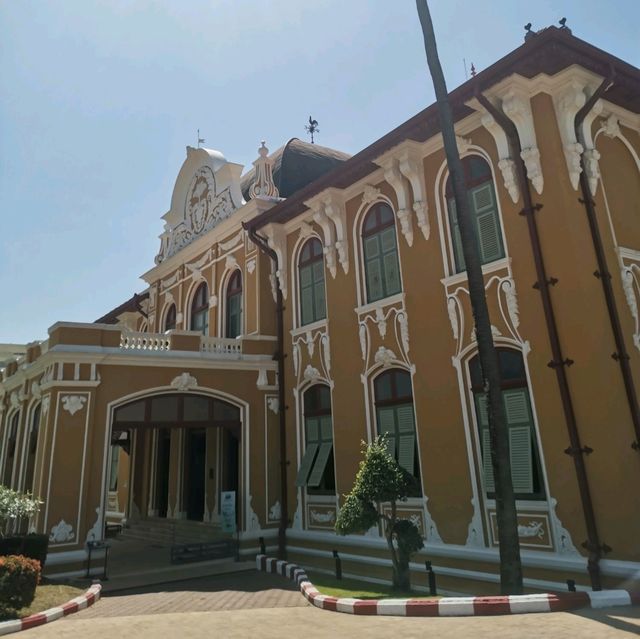 ตึกเจ้าพระยาอภัยภูเบศร  สถานที่มีมนต์ขลังของปราจีน