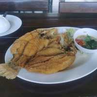 บึงมารวย​ ร้านอาหารกลางบึง​ เส้นบางนา​กทม