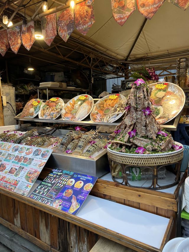 Jodd Fairs จ๊อดแฟร์ ถนนคนเดินย่านรัชดา พระราม9