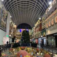 吃喝玩樂盡在West Edmonton Mall