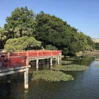 可影廣州塔倒影的公園