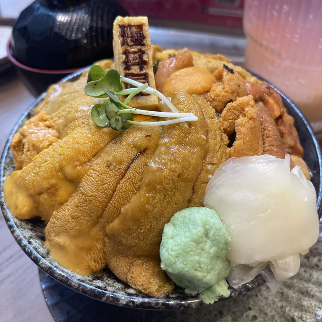旺角超滿足爆丼屋魚生飯