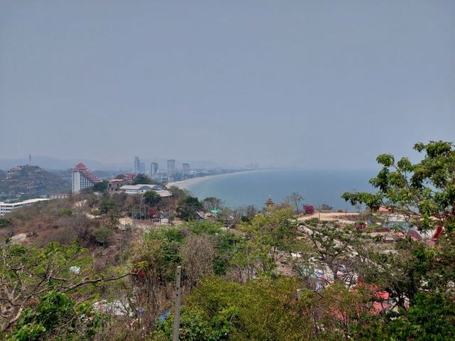 วัดเขาตะเกียบ (Wat Khao Takiap