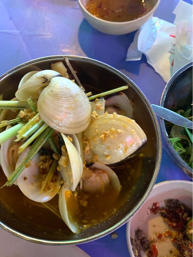 Quán Ốc Vân ร้านขายหอยริมถนน โฮจิมินห์