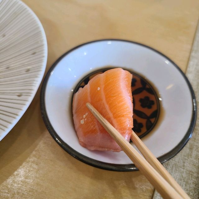 제주 연동 맛집)오키니 - 두툼한 사이즈의 초밥이 일품인 곳. 제주시내 가성비 초밥집