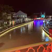 Night stroll along Malacca River