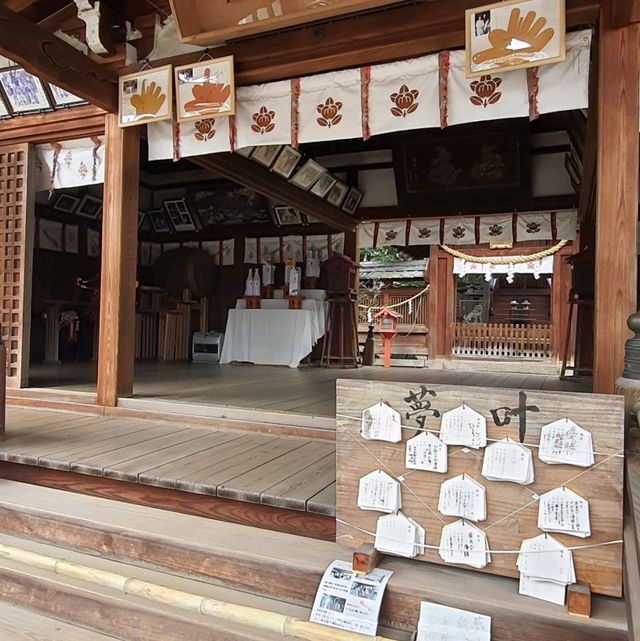 奈良郡山古老的八幡神社