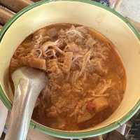 มื้อเที่ยงเรียบๆง่ายๆที่ ตลาดโอ๊ะป่อย ราชบุรี🐝