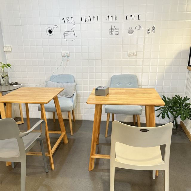 ครัวซองแกงกะหรี่ @ari craft and coffee📍