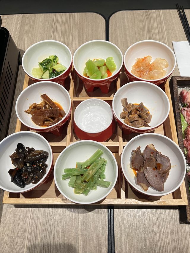 尖沙咀海景chill住食酸菜魚