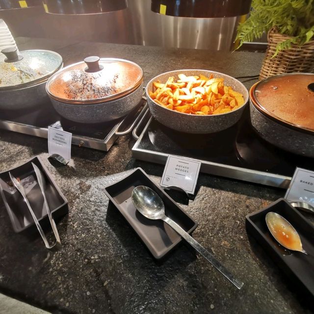 greenhouse breakfast at Dusit Thani