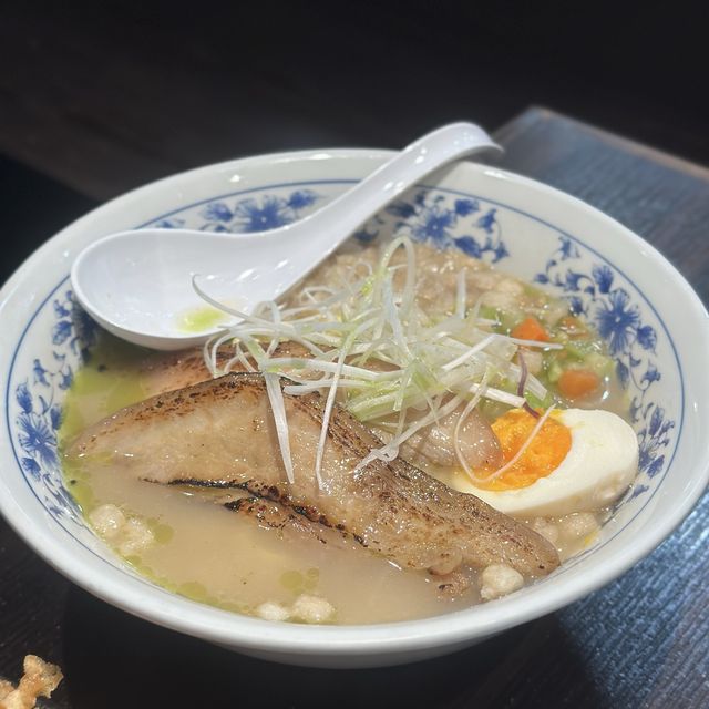 創意港風拉麵店 