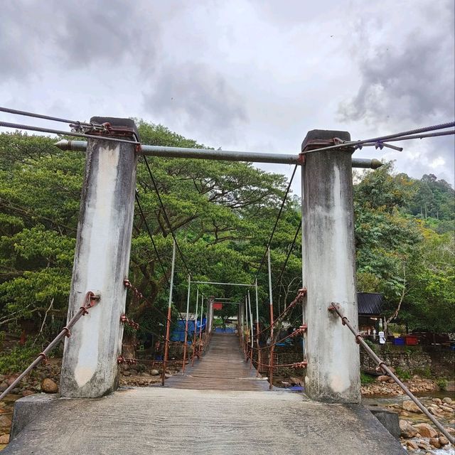 Khiriwong Rope Bridge👍🏻