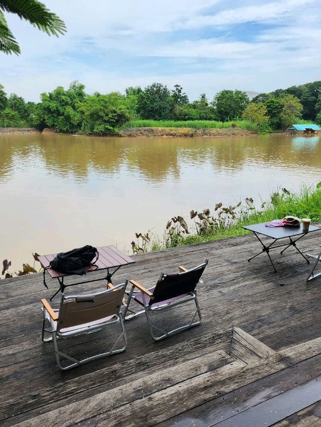คาเฟ่ริมน้ำกับดีไซน์สุดเก๋ ราชบุรี  🌿🍃