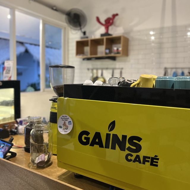 우붓에서 프로틴을 찾는다면 gains cafe