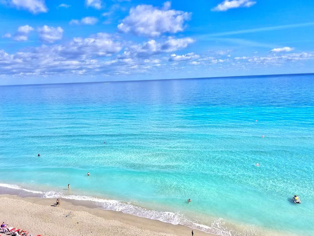 The Diplomat Beach Resort 