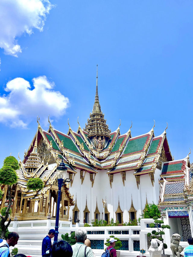 Exploring the Majestic Grand Palace in Bangkok! 🌟