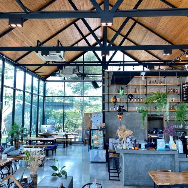 Makvid Cafe & Bistro