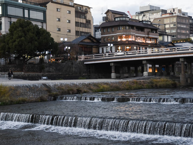 เดินเล่นริมแม่น้ำเมืองเกียวโต 🇯🇵