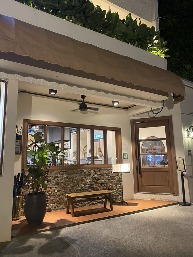 Beautiful scenery at this gorgeous cafe!