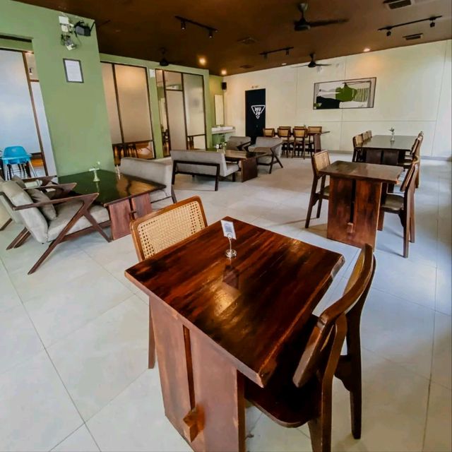 NUJU COFFEE | SUPER COMFORTABLE WITH INDOOR & OUTDOOR,FREE WIFI AND THERE'S ALSO A PHOTOBOOK SPACE