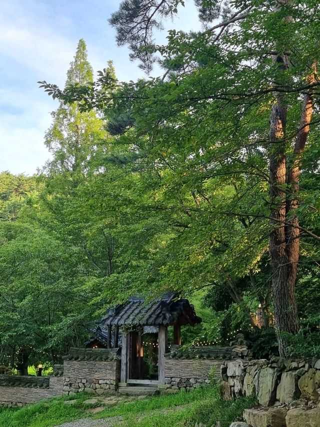유럽 분위기 물씬 풍기는 기장 “보몽드 카페”