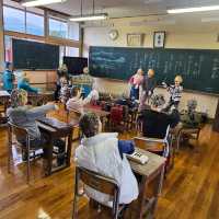 【かかしだらけ】熊本県天草市にある宮地岳かかしの里