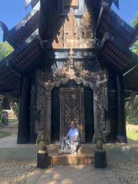 Guide to Baan Dam Museum (Black Temple) in Chiang Rai 🇹🇭
