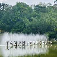 "Taman Perpaduan: A Serene Park for Relaxation and Leisure in Kuching"
