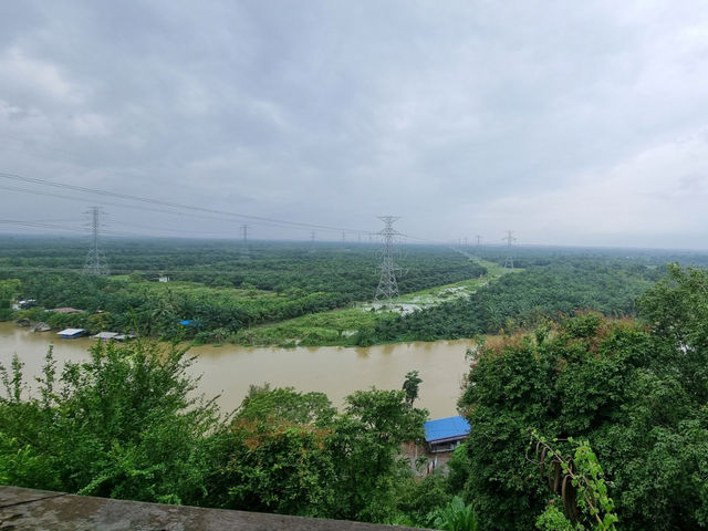 ทานข้าวและชมวิวในที่เดียวกัน จ.สุราษฎร์ธานี