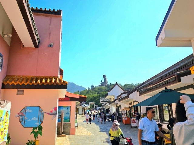 Ngong Ping Village: เสน่ห์แห่งธรรมชาติและวัฒนธรรม