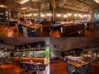 ร้านอาหารทะเลย่านหาดไม้ขาว 
