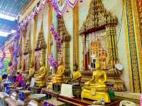 กราบหลวงพ่อโต วัดบางพลีใหญ่ใน