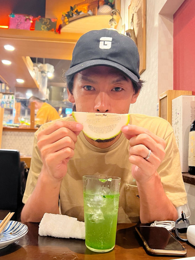 ゴーヤサワー？！沖縄の地酒と美味しい料理で大満足