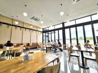 มาลองซิเออ คาเฟ่ แอนด์ บิสโตร จ.สมุทรปราการ