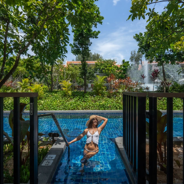 รีสอร์ทหรูติดทะเลเขาหลัก สระยาว 2.4 KM🏝️