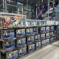 Gundam Heaven: My Gundam Shopping Adventure at LaLaport Fukuoka!