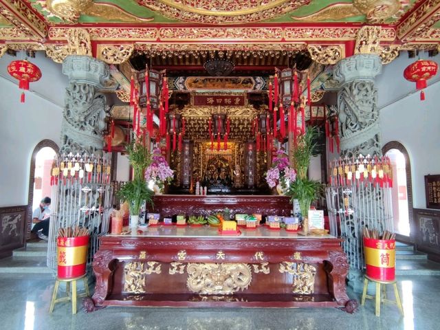 วัดธรรมกตัญญู (เสียนหลอไต้เทียนกง) บางปู