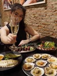 ร้านไวน์ Vibesดี บรรยากาศสุดคลาสสิค บนถนนพญาไท