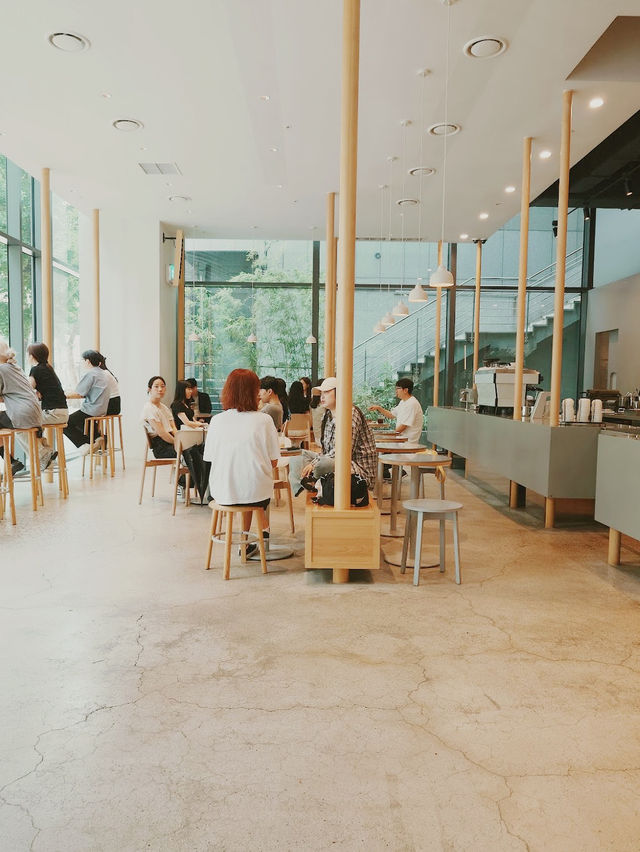 Blue Bottle Coffee Yeoksam Cafe 